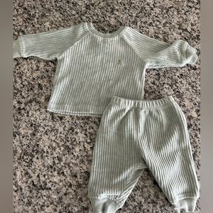 Infant velour set